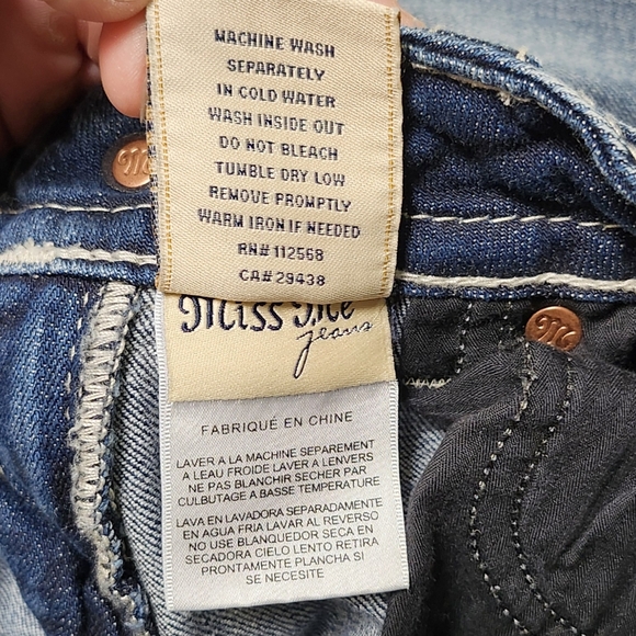 NWOT Miss Me Jeans, size 24 - Picture 9 of 11